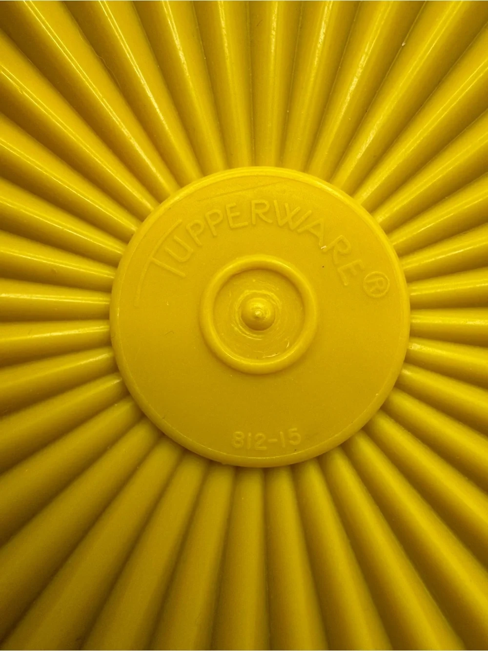 70’s Tupperware Servalier Replacement Lid 5” Round Seal #812-15 Lid Only-Yellow